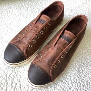 GUESS Mickey 2 Laceless Sneaker